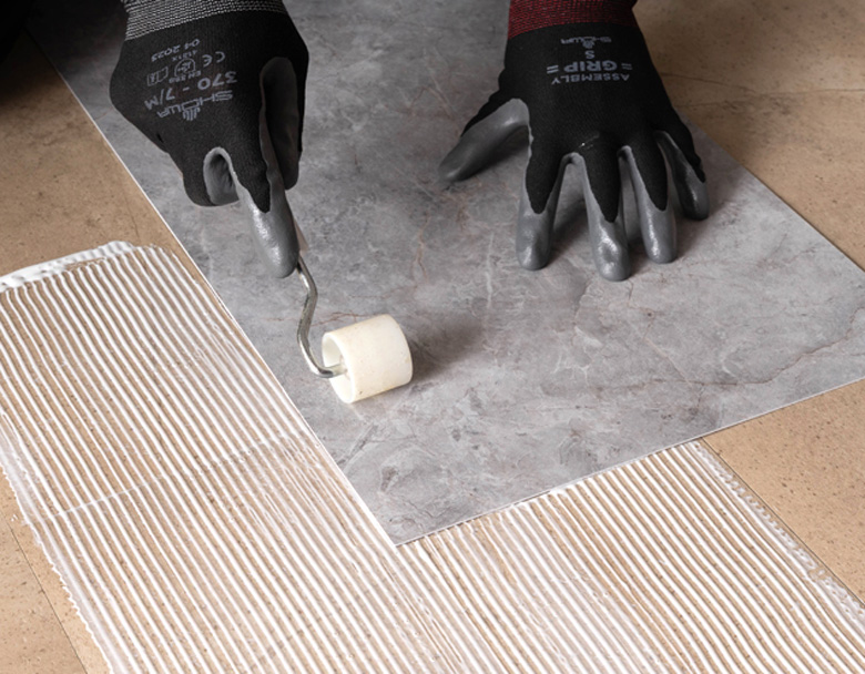 接着剤施工でしっかり固定