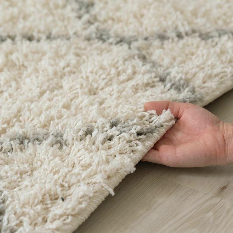 ラグ ホワイト ベニワレン風 ダイヤモンド柄 ベニオワレン風シャギーラグ 200×200cm モロカンデザイン ダイヤ柄